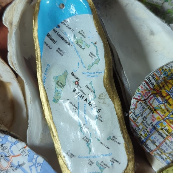 Handcrafted map decoupaged oyster shells pick a city we will make it $15 or2/$25 - Picture 4 of 6